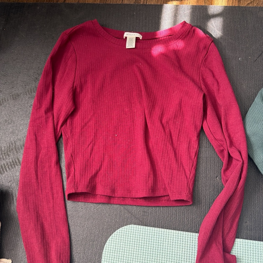 Madewell Ribbed Long Sleeve Crop Top in Deep Berry